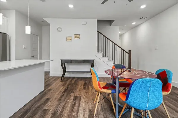 $2,400 | 2116 Shea Road, Unit 103, Dallas, TX 75235
