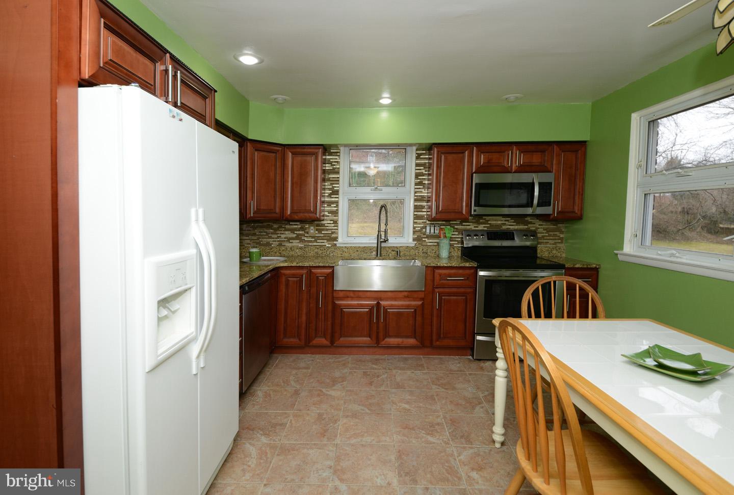 37 Edgemoor Road Cheltenham, PA 19012 - Photo 14 of 28 Kitchen