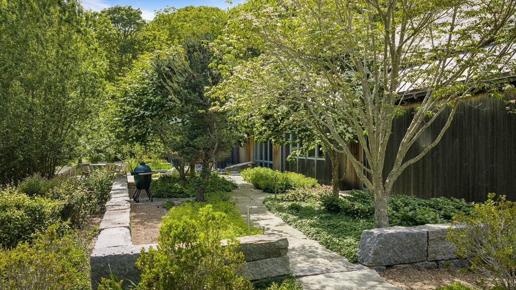 35 South Bowl Road Chilmark, MA 02535 - Photo 29 of 42