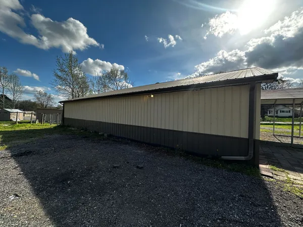 $3,000 | 2501 State Highway 48, Clarksville, TN 37040