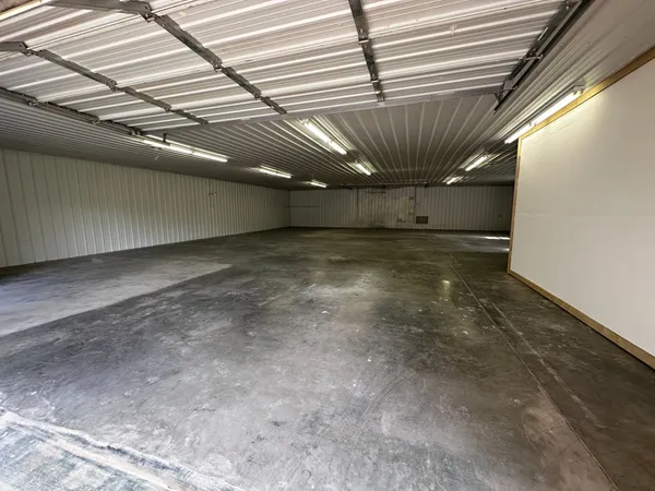 $3,000 | 2501 State Highway 48, Clarksville, TN 37040