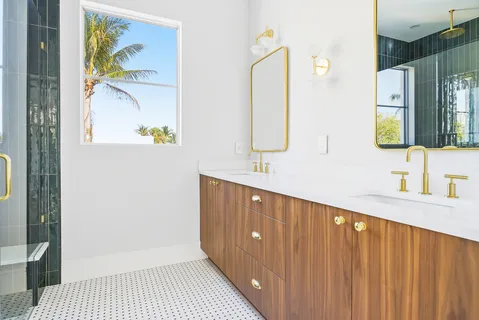 $2,295,000 | 785 Park Place, West Palm Beach, FL 33401