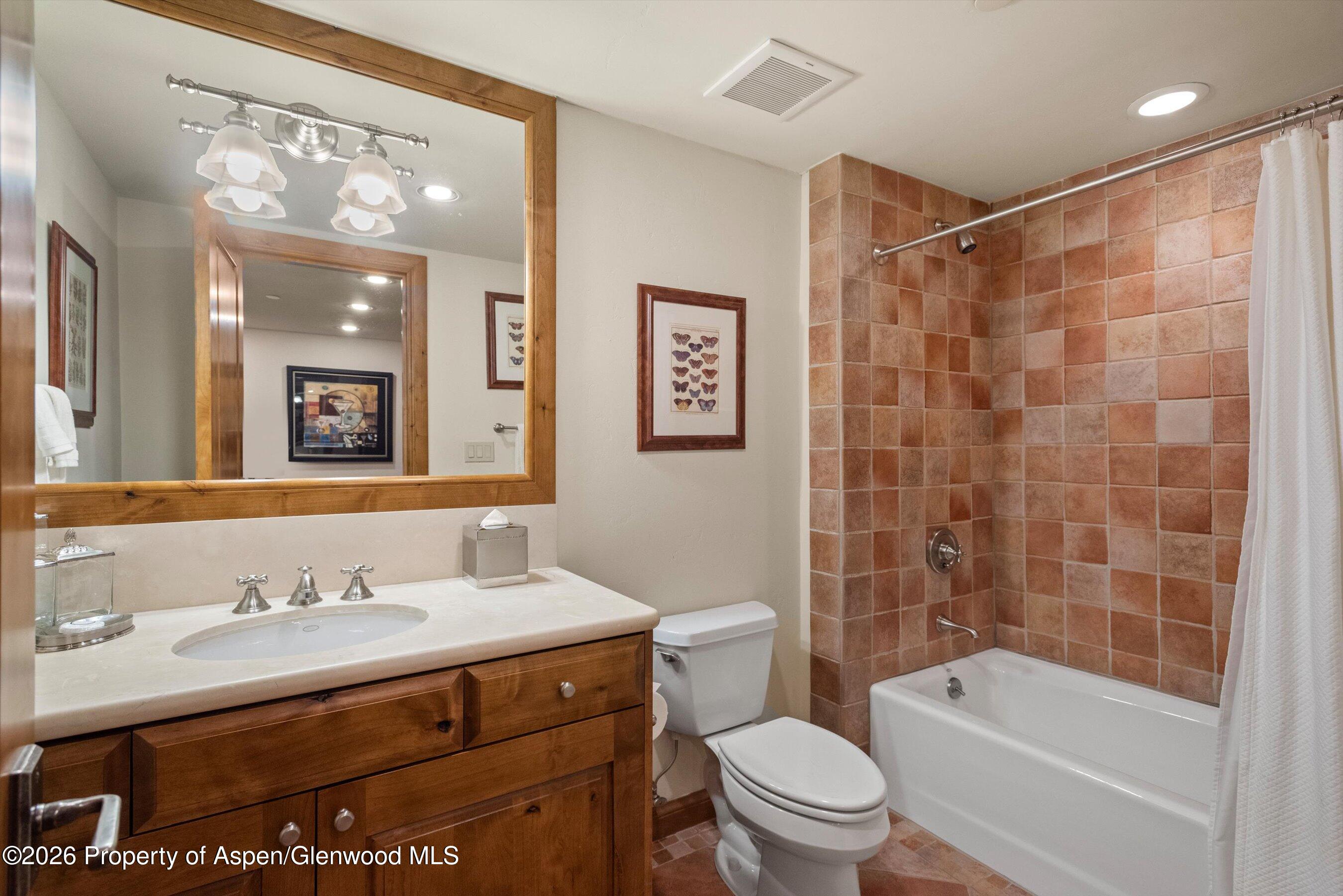64 Prospector Road, Unit 7 Aspen, CO 81611 - Photo 44 of 49 43-64ProspectorRd_06192026_043