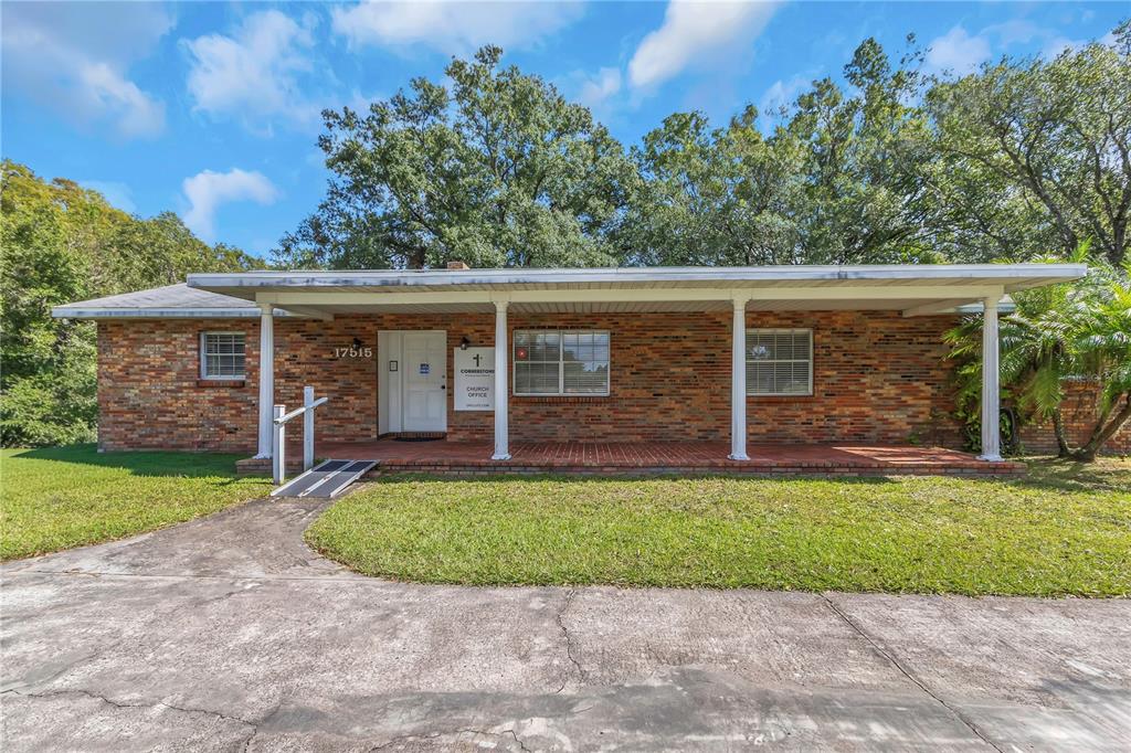 17515 Lakeshore Road Lutz, FL 33558 - Photo 8 of 61