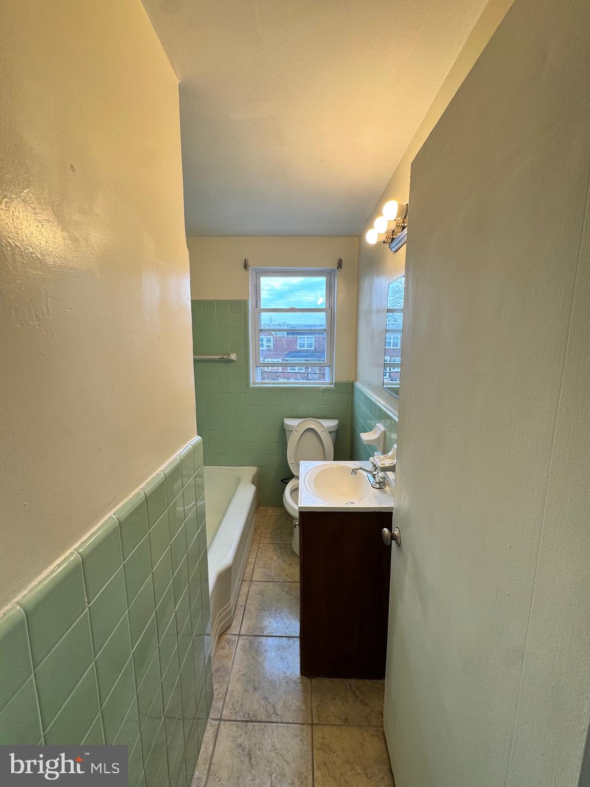 7972 Forrest Avenue, Unit 2 Philadelphia, PA 19150 - Photo 15 of 26