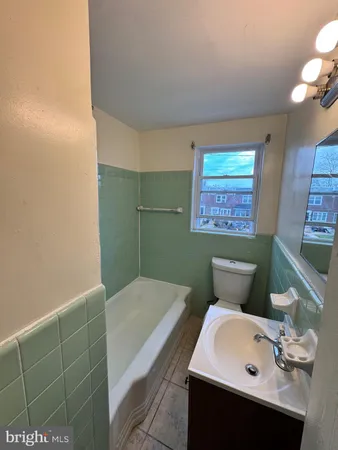 $1,400 | 7972 Forrest Avenue, Unit 2, Philadelphia, PA 19150