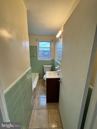 $1,400 | 7972 Forrest Avenue, Unit 2, Philadelphia, PA 19150