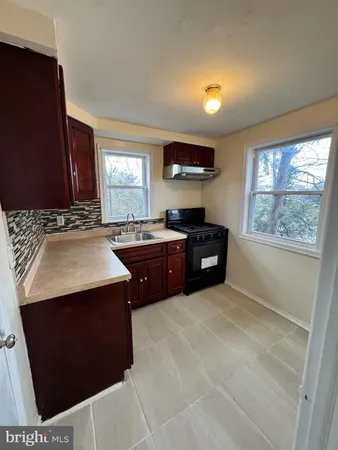 $1,400 | 7972 Forrest Avenue, Unit 2, Philadelphia, PA 19150