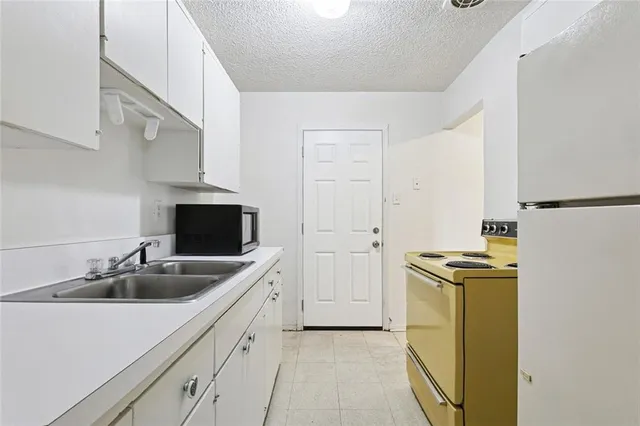 $120,000 | 348 Elmwood Drive, Laplace, LA 70068