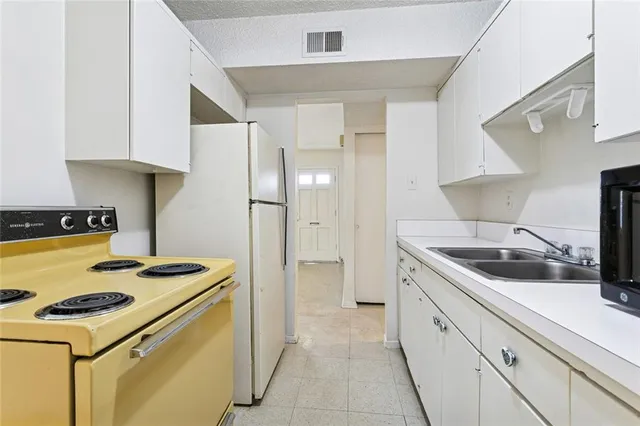 $120,000 | 348 Elmwood Drive, Laplace, LA 70068