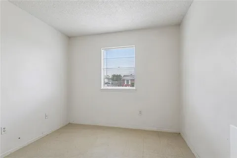 $120,000 | 348 Elmwood Drive, Laplace, LA 70068