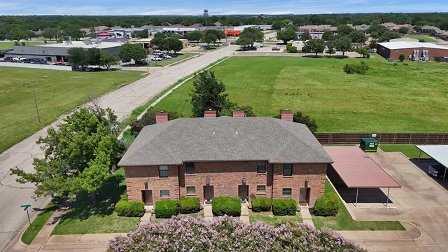 $175,000 | 7307 Kingswood Circle, Fort Worth, TX 76133