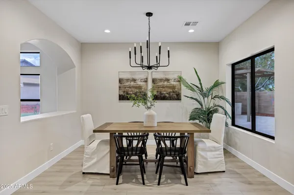 $599,990 | 11515 East Ellis Street, Mesa, AZ 85207