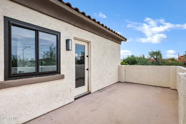 $599,990 | 11515 East Ellis Street, Mesa, AZ 85207