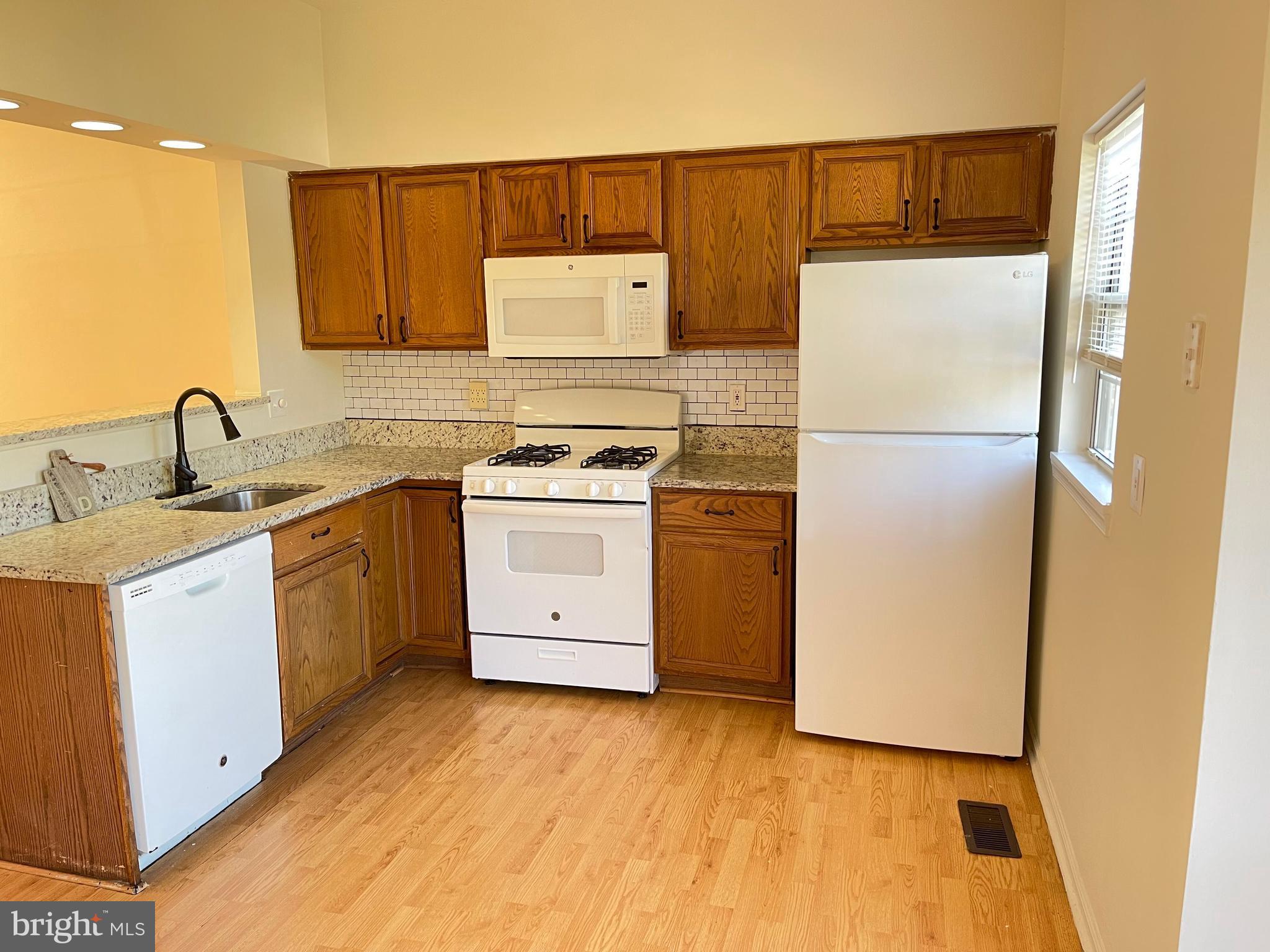 16150 Taconic Circle Dumfries, VA 22025 - Photo 3 of 13