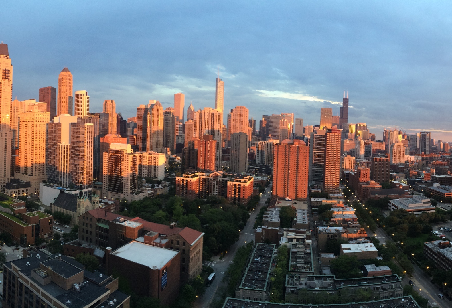 111 West Maple Street, Unit 3112 Chicago, IL 60610 - Photo 15 of 18 a city view