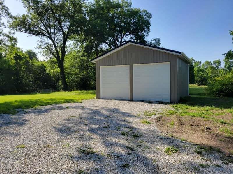 4011 Tunnelton Road Bedford, IN 47421 - Photo 3 of 28 Gallery Image 3