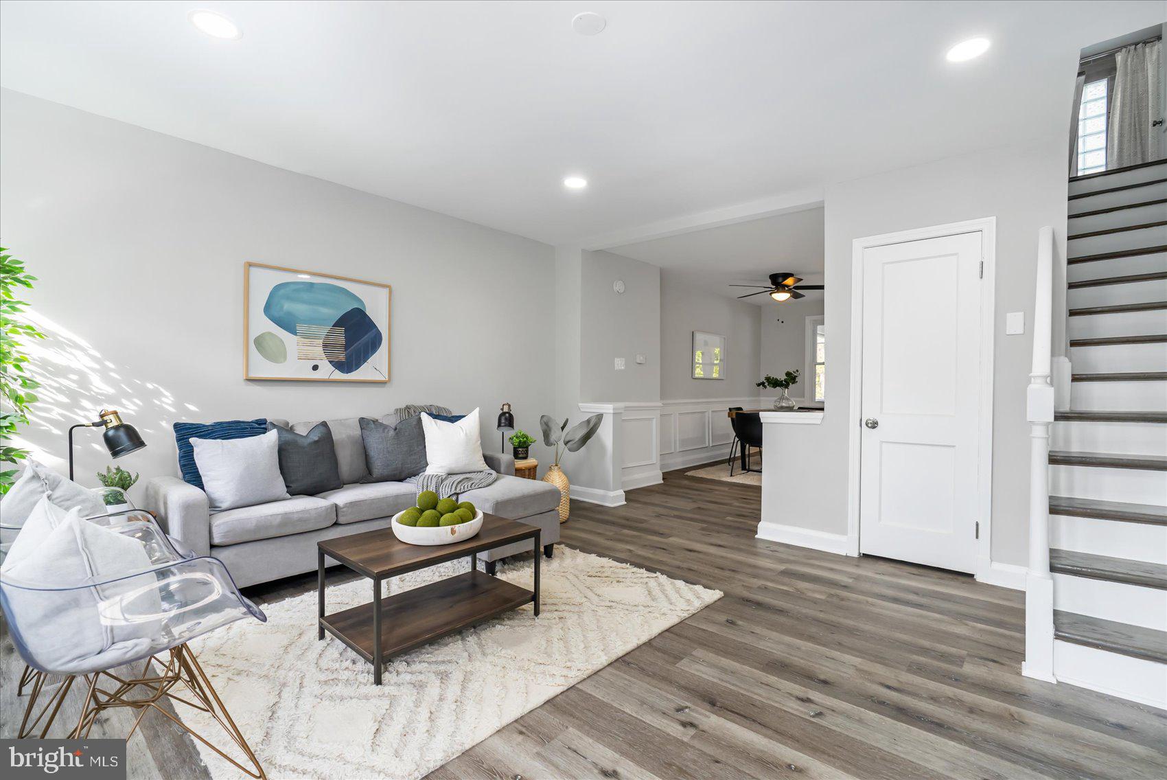 1210 Elm Road Baltimore, MD 21227 - Photo 4 of 43 Living Room