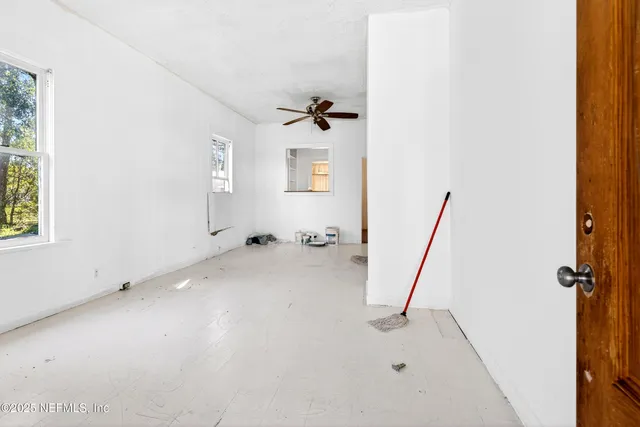 $300,000 | 24 Clark Road, Jacksonville, FL 32218