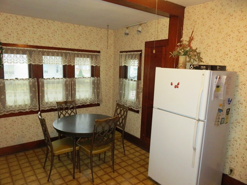 733 North 3rd Street Decatur, IN 46733 - Photo 11 of 17