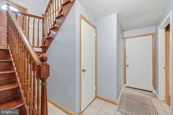 $2,600 | 8704 Arley Drive, Springfield, VA 22153