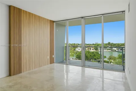 $549,000 | 6305 Indian Creek Drive, Unit 5D, Miami Beach, FL 33141
