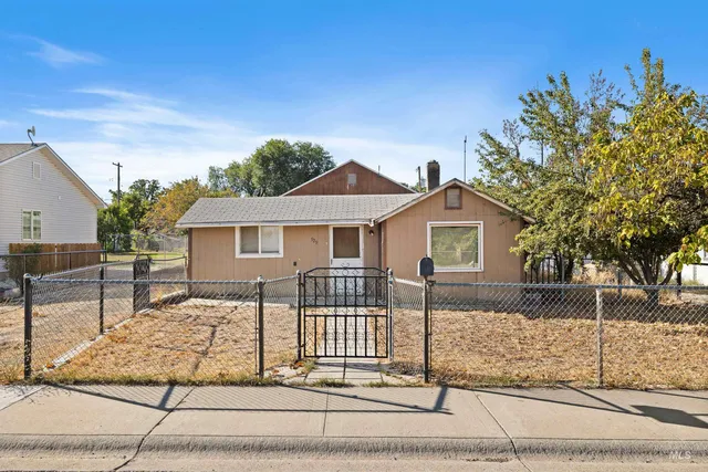 $209,900 | 929 Sprague Avenue, Buhl, ID 83316