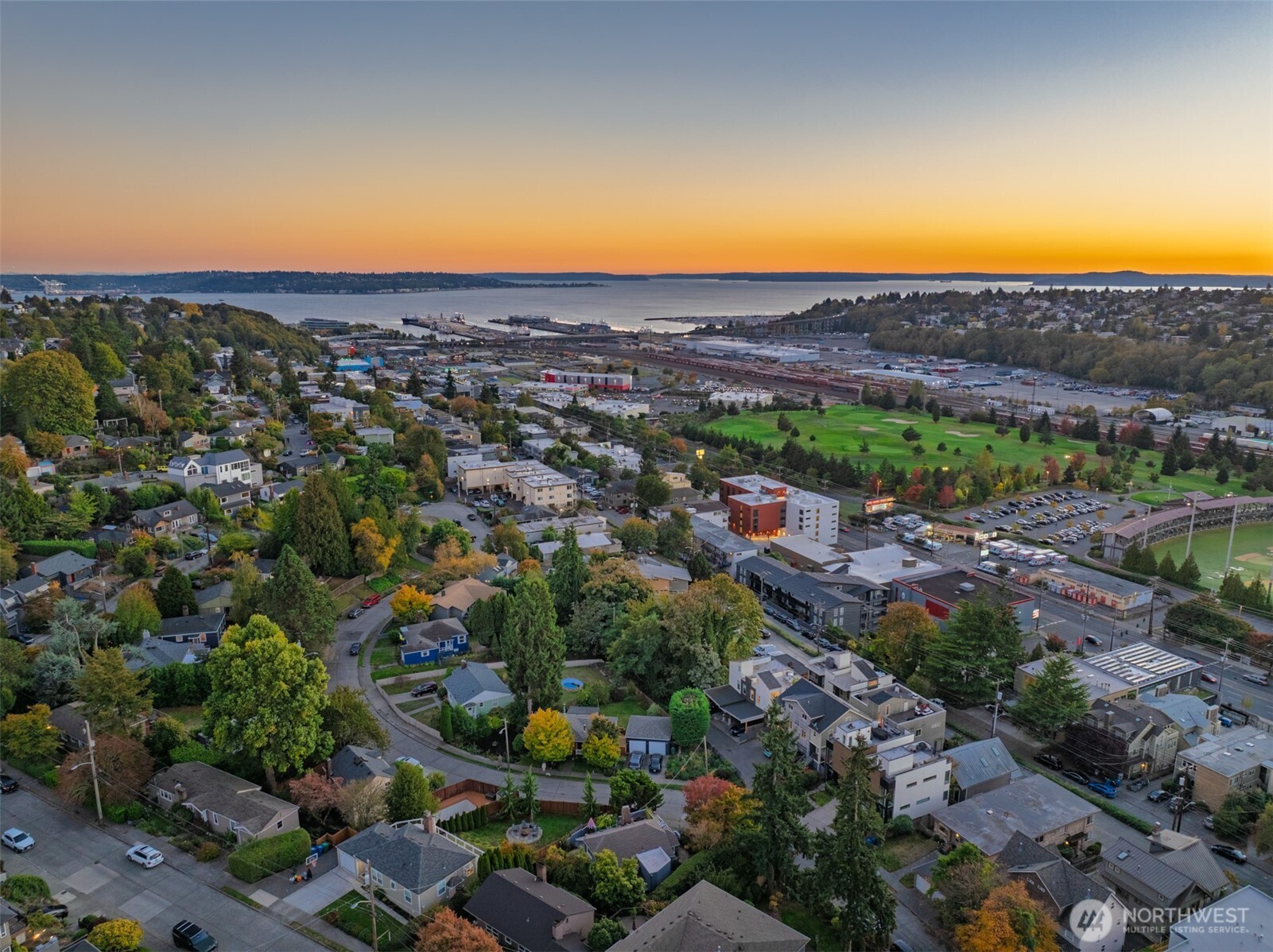 2808 14th Avenue West, Unit B Seattle, WA 98119 - Photo 38 of 39 a view of a city with mountains in the background
