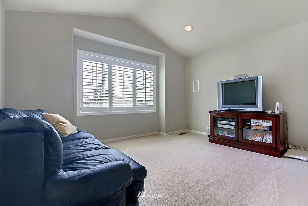 4121 215th Street Southeast Bothell, WA 98021 - Photo 13 of 15