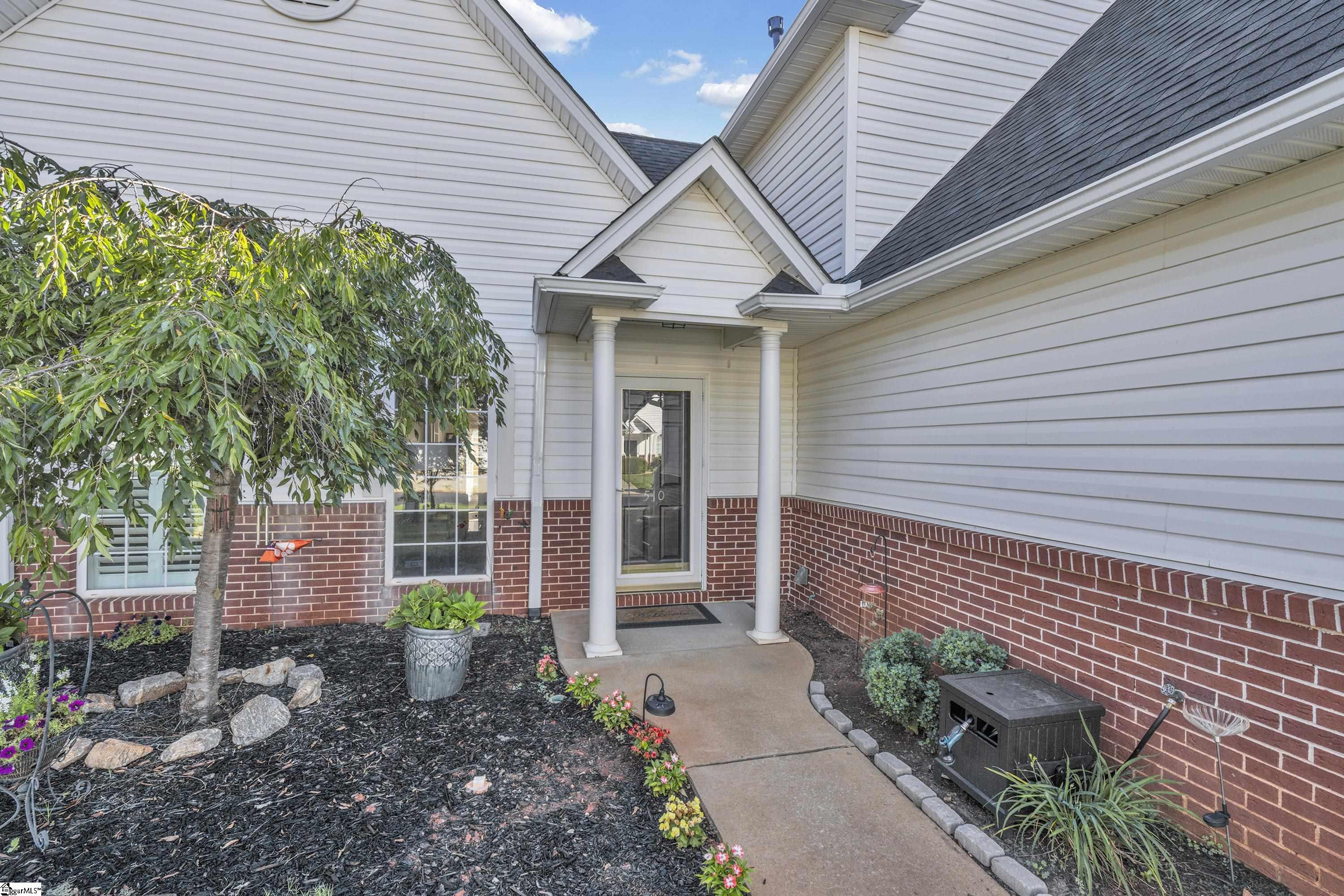 510 Cliffview Court Greer, SC 29650 - Photo 11 of 31