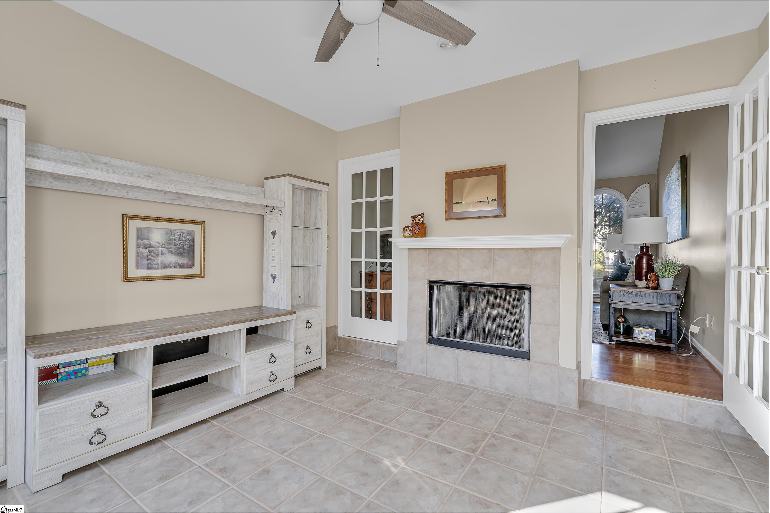 510 Cliffview Court Greer, SC 29650 - Photo 9 of 31