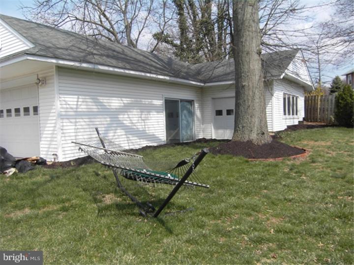 143 Conestoga Road Wayne, PA 19087 - Photo 3 of 23 Garage