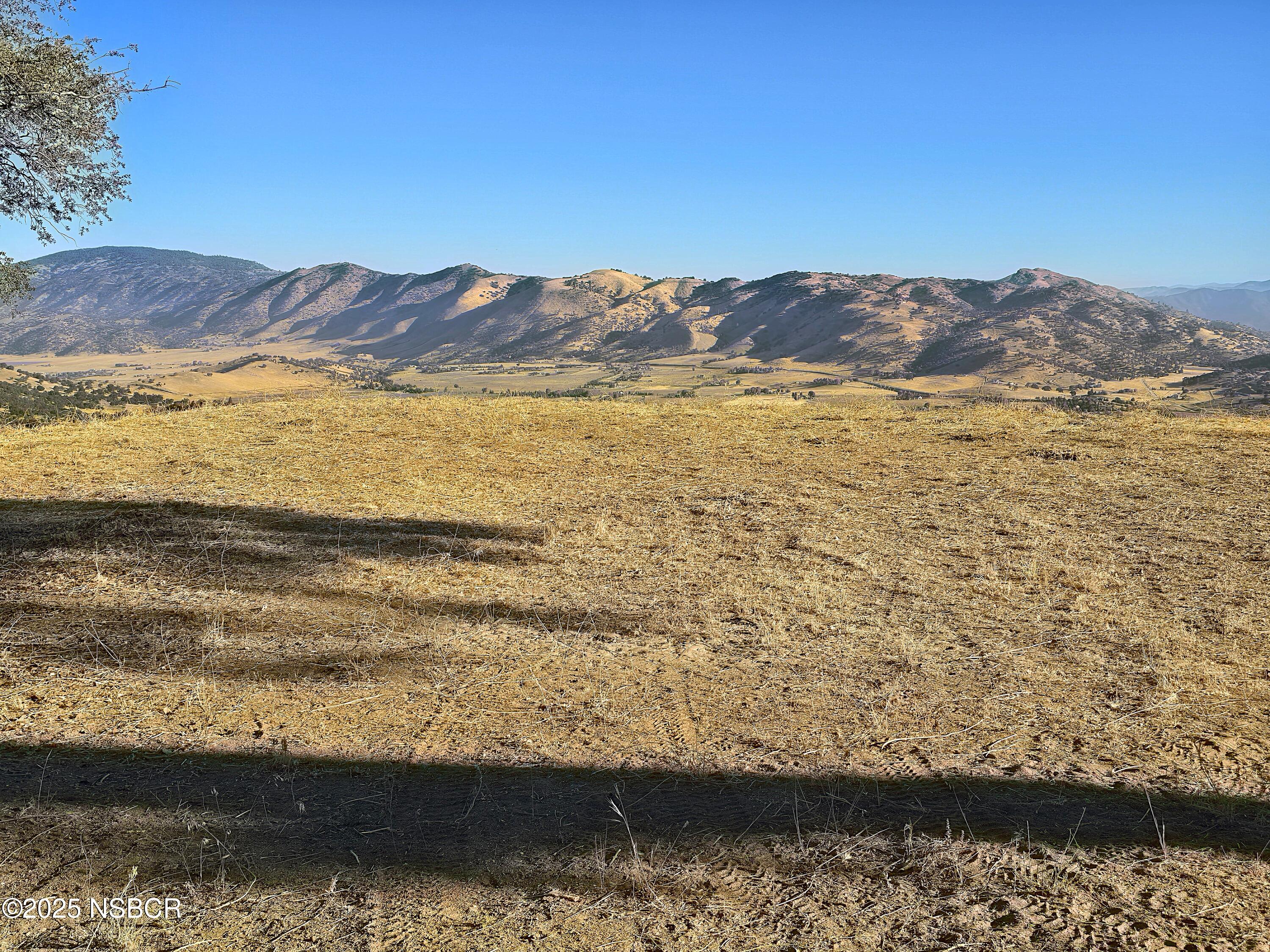0 Zurich Drive Tehachapi, CA 93561 - Photo 31 of 52 a view of ocean with mountain