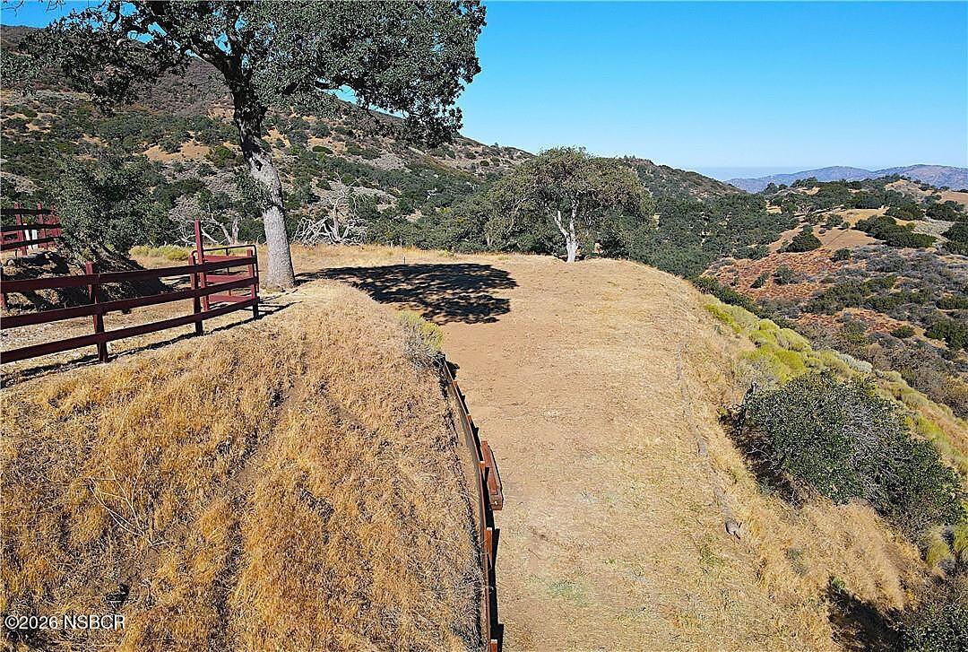 0 Zurich Drive Tehachapi, CA 93561 - Photo 42 of 52 a view of a backyard of the house