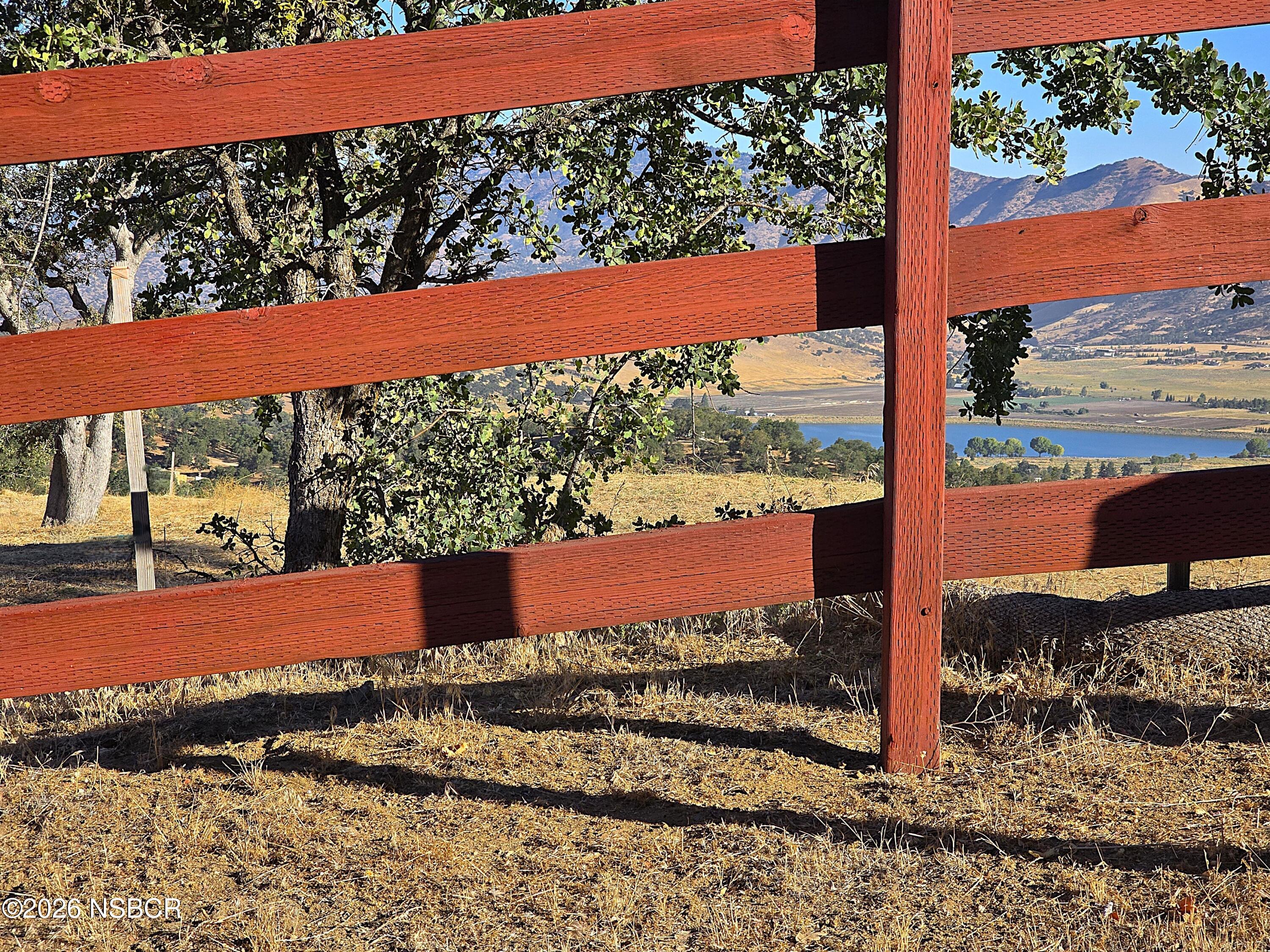 0 Zurich Drive Tehachapi, CA 93561 - Photo 49 of 52 a view of a yard with an ocean view