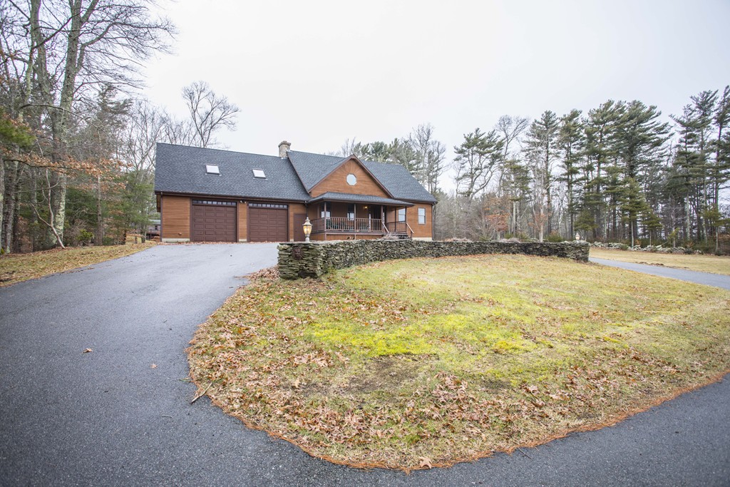 514 Snipatuit Road Rochester, MA 02770 - Photo 1 of 30