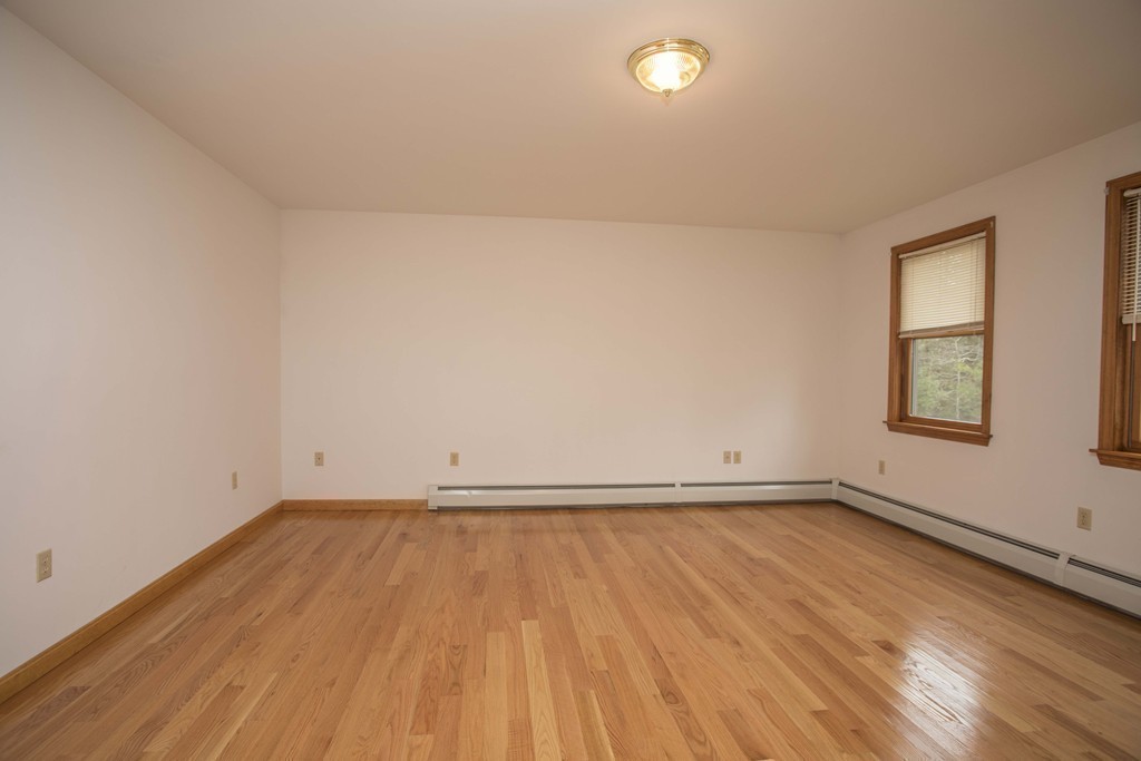 514 Snipatuit Road Rochester, MA 02770 - Photo 11 of 30