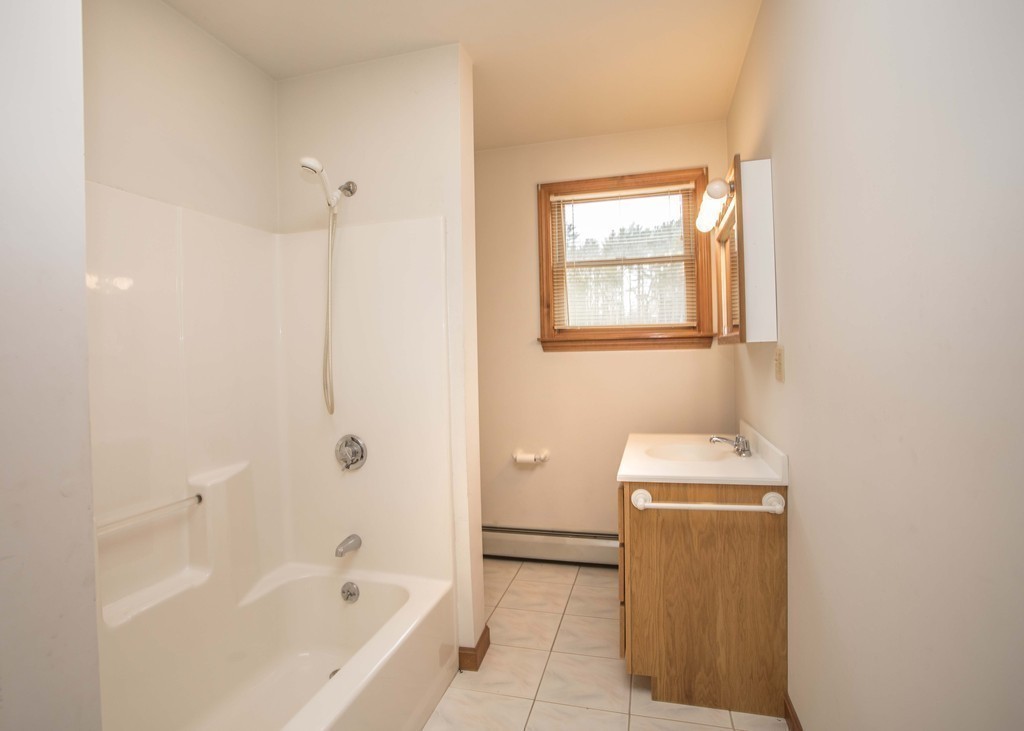 514 Snipatuit Road Rochester, MA 02770 - Photo 12 of 30