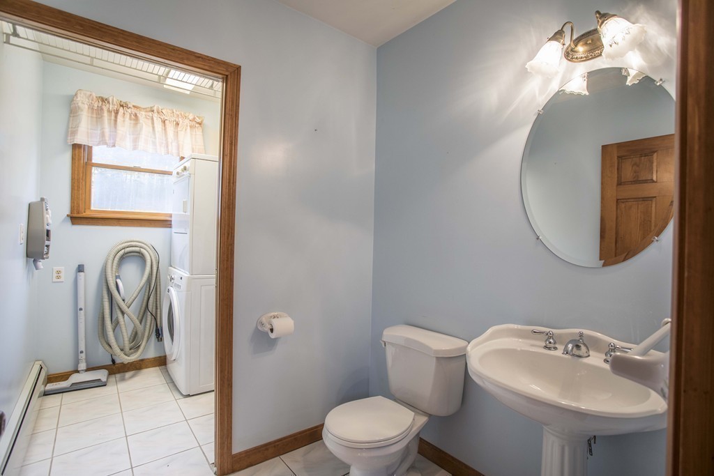 514 Snipatuit Road Rochester, MA 02770 - Photo 13 of 30