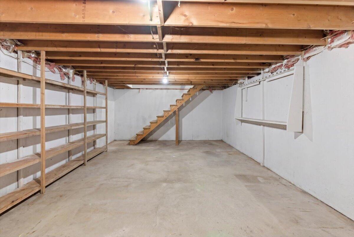 376 Main Street Wayne, ME 04284 - Photo 75 of 94 110-17_Garage Interior 1.8