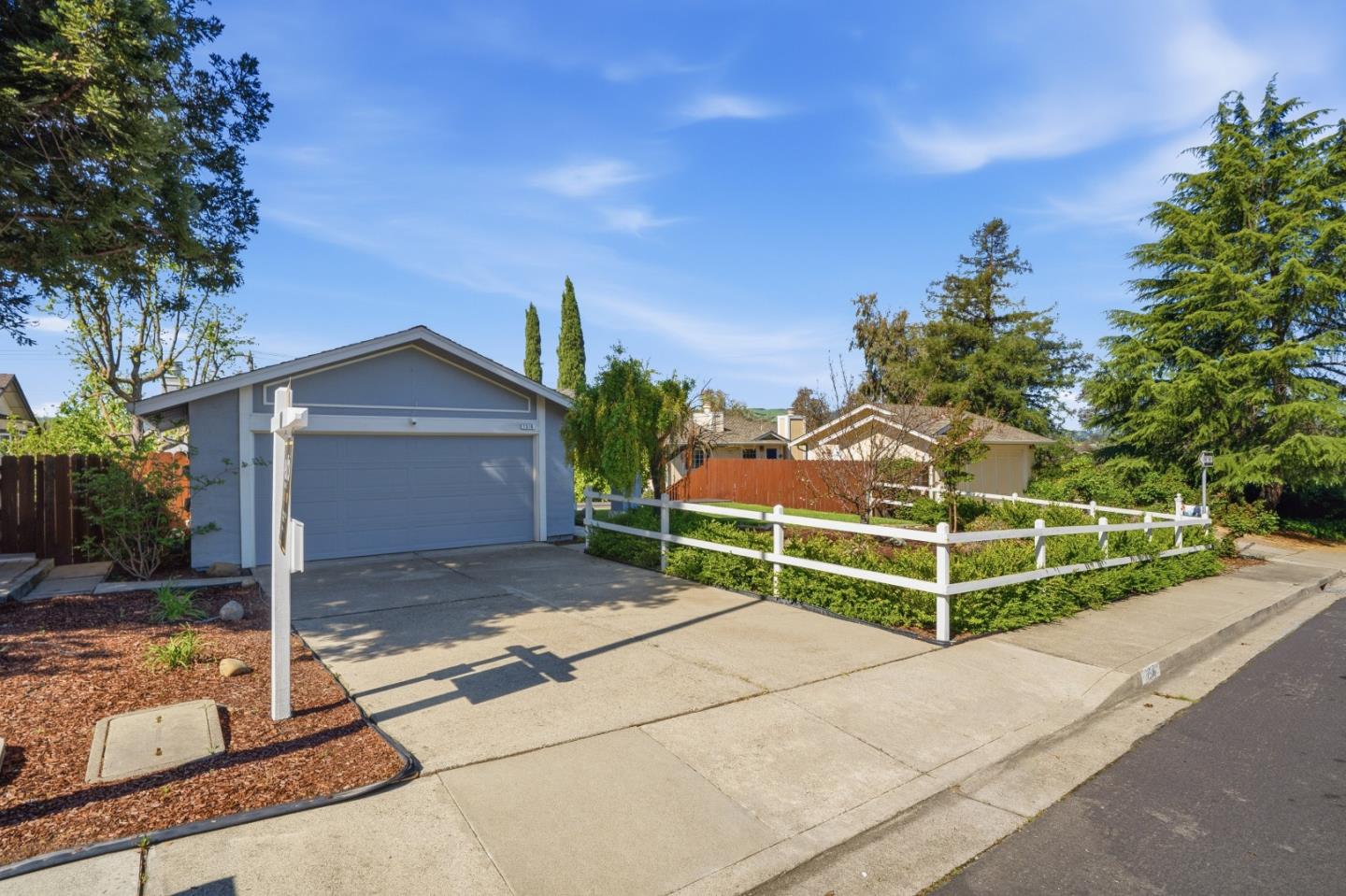 7516 Stagecoach Road Dublin, CA 94568 - Photo 3 of 38