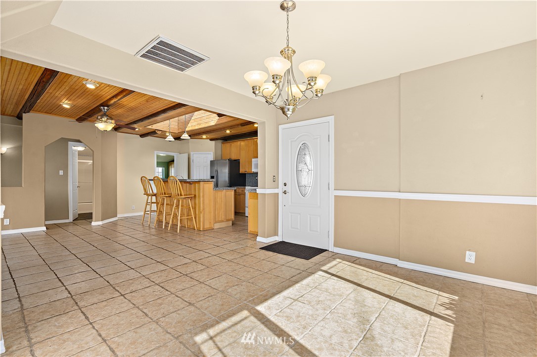 2221 Carpenter Road Southeast Lacey, WA 98503 - Photo 17 of 40 Gallery Image 17