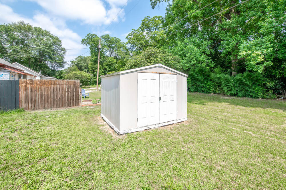 3627 Augusta Road Warrenville, SC 29851 - Photo 14 of 14 Storage!