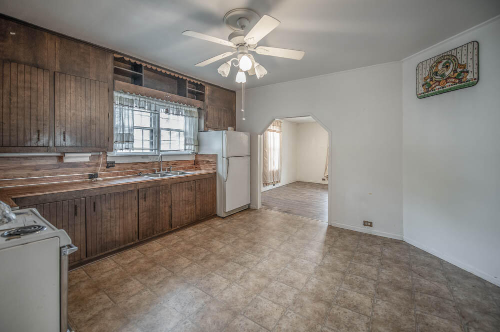 3627 Augusta Road Warrenville, SC 29851 - Photo 7 of 14 Spacious kitchen!