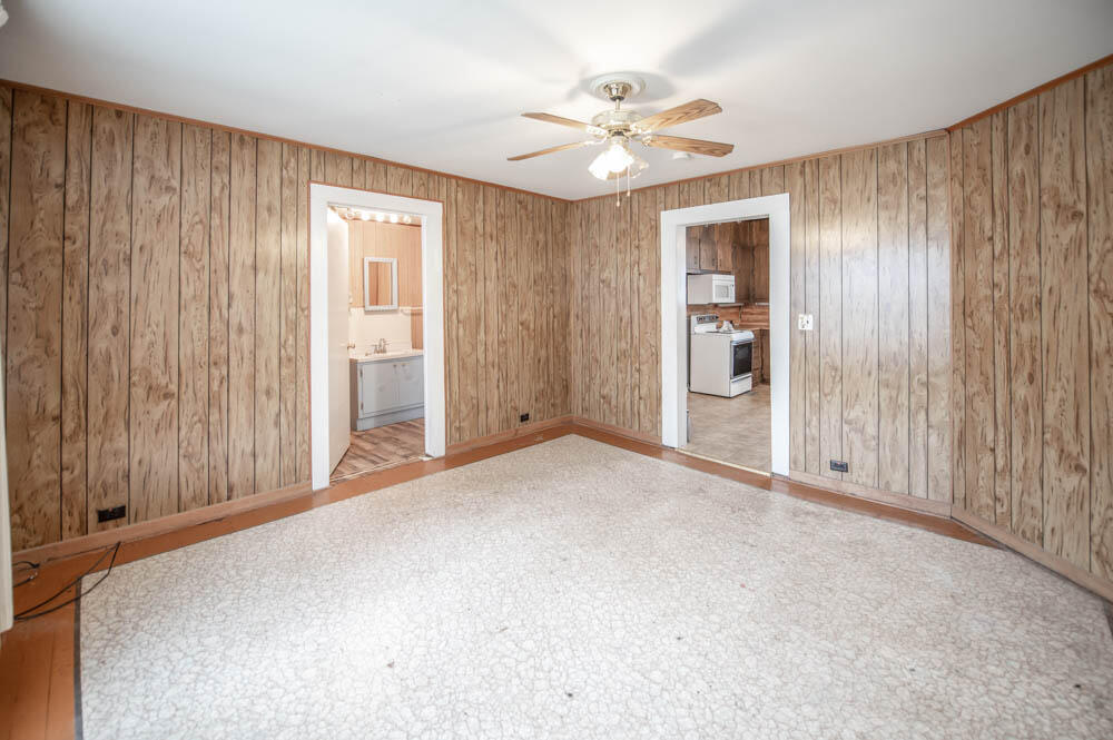 3627 Augusta Road Warrenville, SC 29851 - Photo 8 of 14 Owner bedroom!