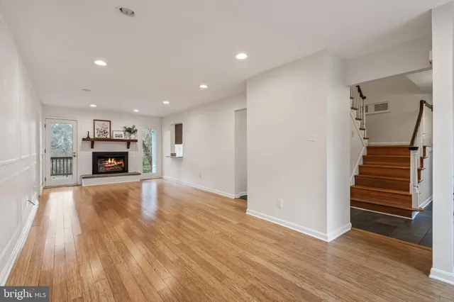 $5,500 | 3116 Wynford Drive, Fairfax, VA 22031