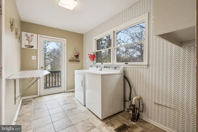 $5,500 | 3116 Wynford Drive, Fairfax, VA 22031