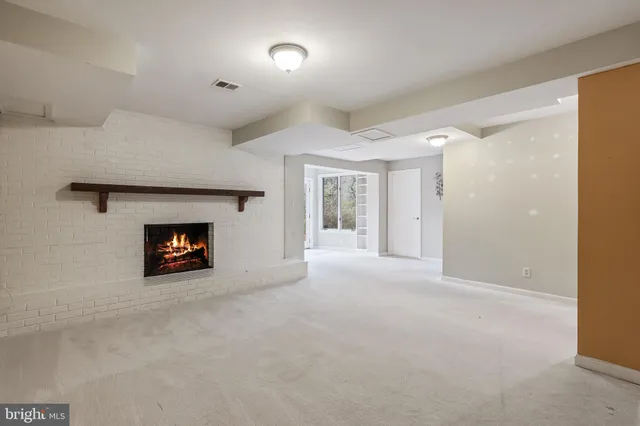 $5,500 | 3116 Wynford Drive, Fairfax, VA 22031