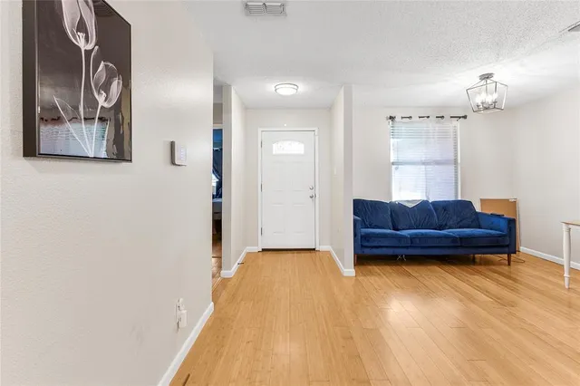 $349,999 | 925 Brooks Drive, Cedar Hill, TX 75104