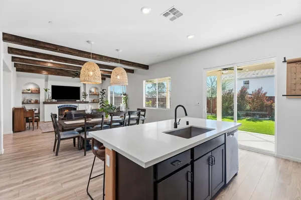 $598,000 | 588 Overstone Avenue, Madera, CA 93636